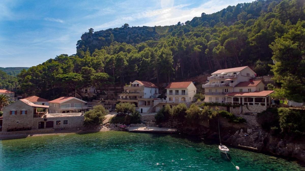 Villa Mateljan Zastražišće 외부 사진