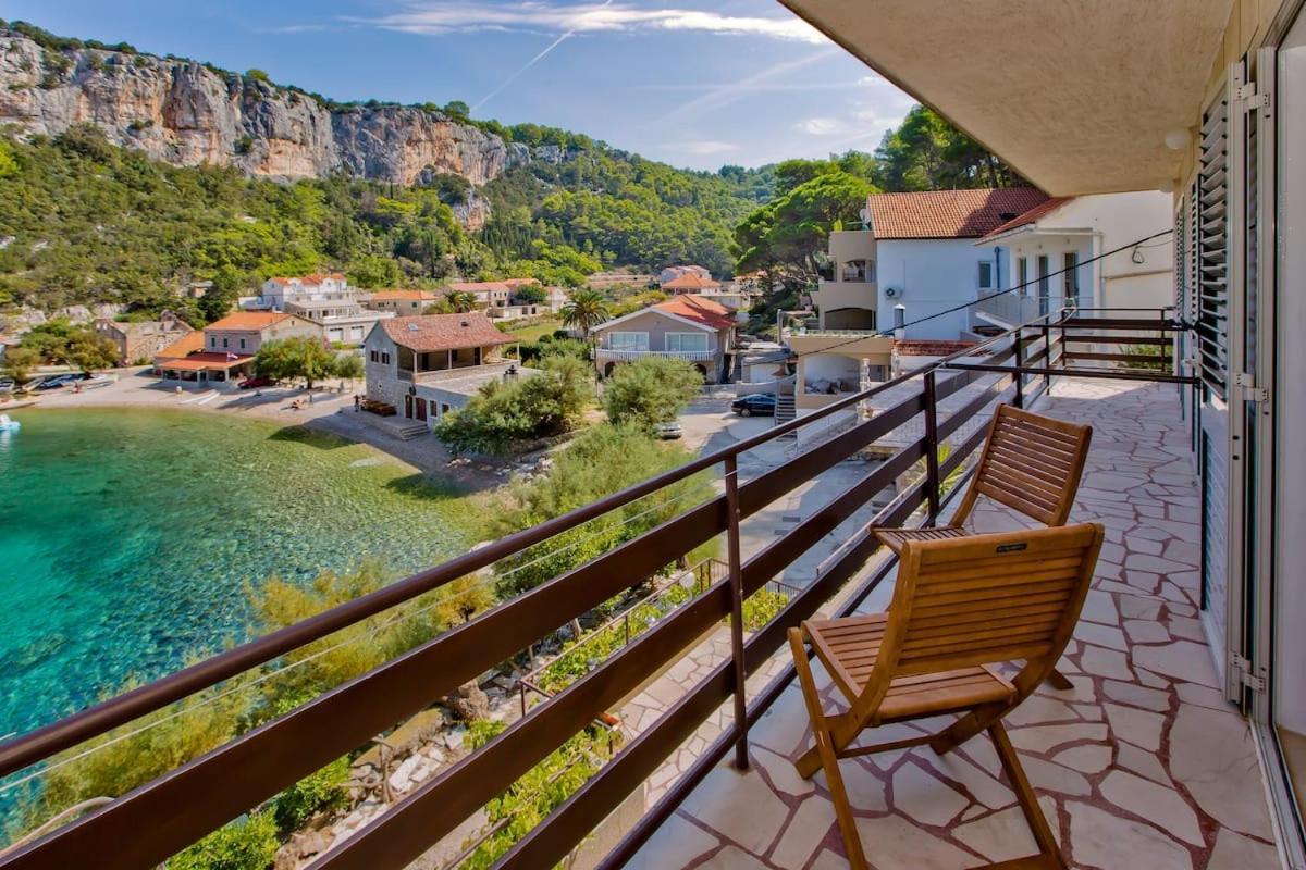 Villa Mateljan Zastražišće 외부 사진